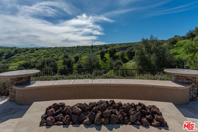 5701 Calais Court, Calabasas, CA 91302