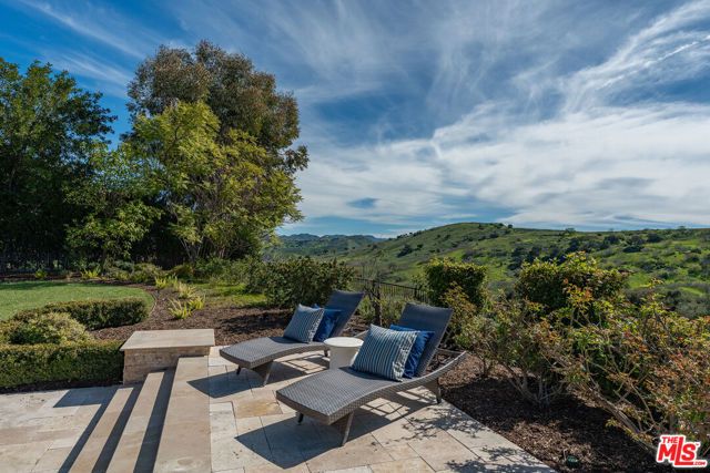 5701 Calais Court, Calabasas, CA 91302