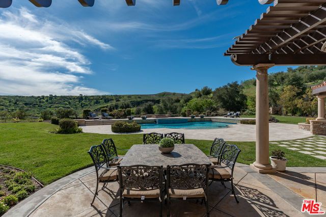 5701 Calais Court, Calabasas, CA 91302