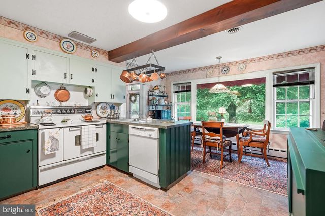 713 KINGS HWY, Moorestown, NJ 08057