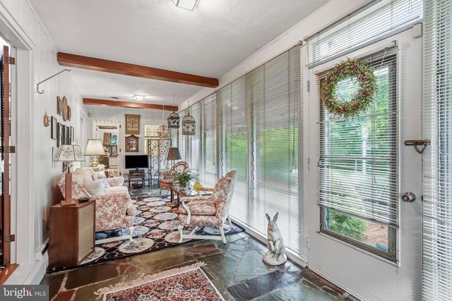 713 KINGS HWY, Moorestown, NJ 08057