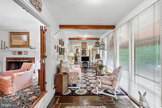 713 KINGS HWY, Moorestown, NJ 08057