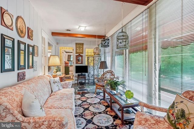713 KINGS HWY, Moorestown, NJ 08057