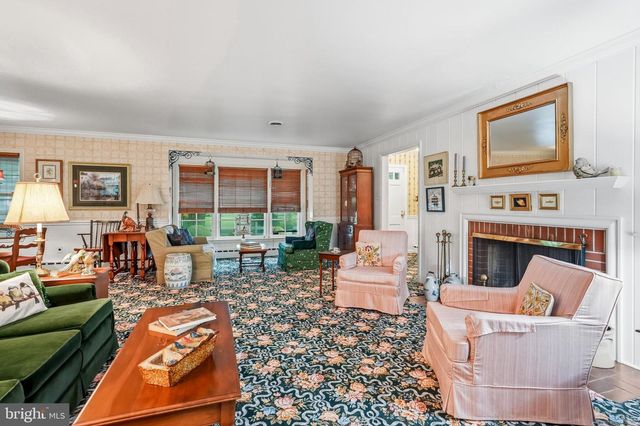 713 KINGS HWY, Moorestown, NJ 08057