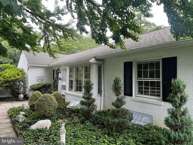 713 KINGS HWY, Moorestown, NJ 08057