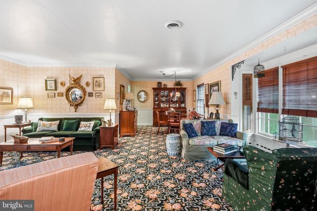 713 KINGS HWY, Moorestown, NJ 08057