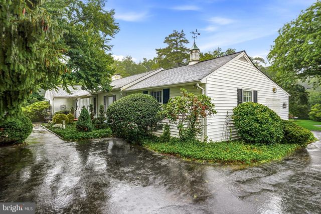 713 KINGS HWY, Moorestown, NJ 08057
