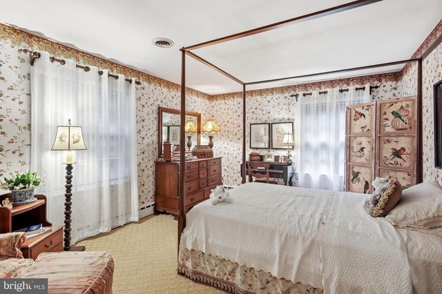 713 KINGS HWY, Moorestown, NJ 08057