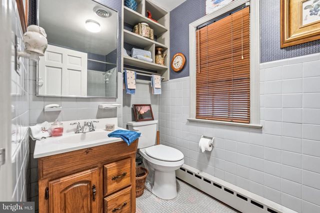 713 KINGS HWY, Moorestown, NJ 08057