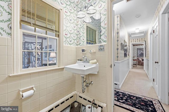 713 KINGS HWY, Moorestown, NJ 08057