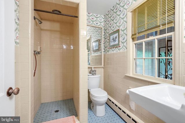 713 KINGS HWY, Moorestown, NJ 08057
