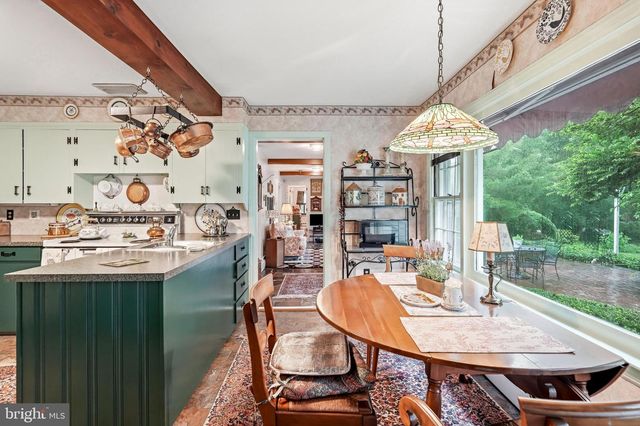 713 KINGS HWY, Moorestown, NJ 08057