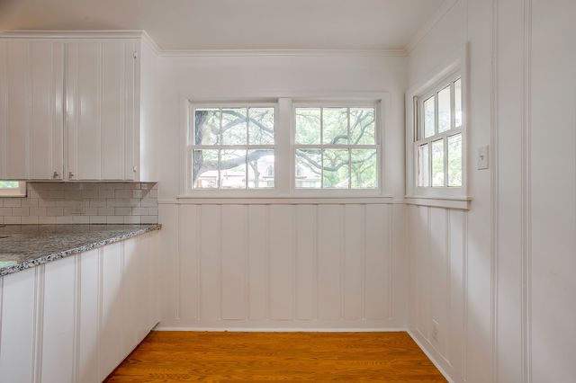 2013 Huntington Lane, Fort Worth, TX 76110