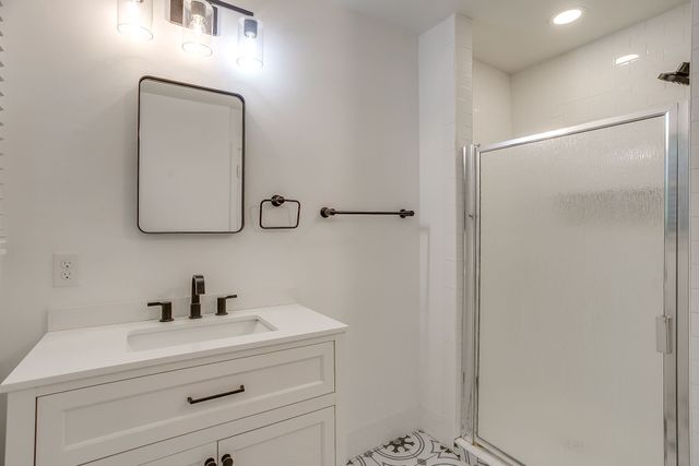 2013 Huntington Lane, Fort Worth, TX 76110