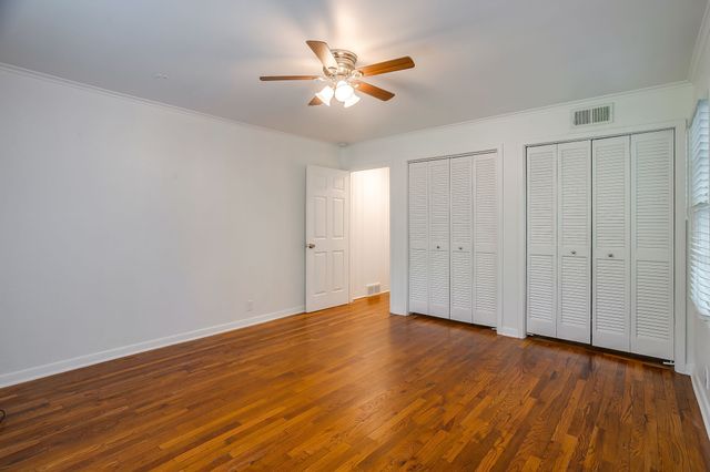 2013 Huntington Lane, Fort Worth, TX 76110