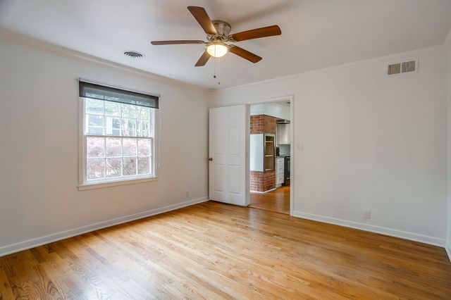 2013 Huntington Lane, Fort Worth, TX 76110