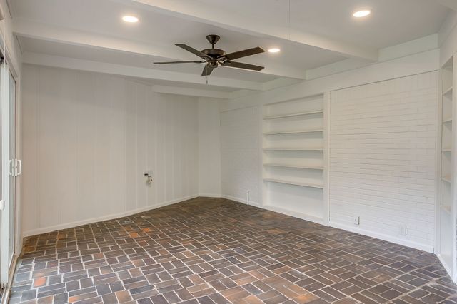 2013 Huntington Lane, Fort Worth, TX 76110