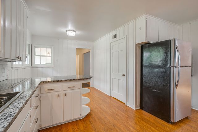 2013 Huntington Lane, Fort Worth, TX 76110