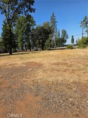 1906 Feather River Place, Paradise, CA 95969