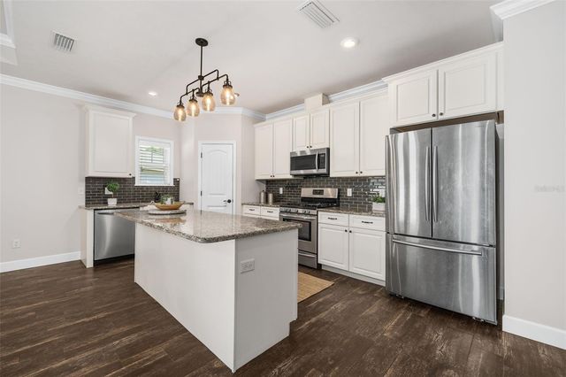 4884 SW 64TH ROAD, Gainesville, FL 32608