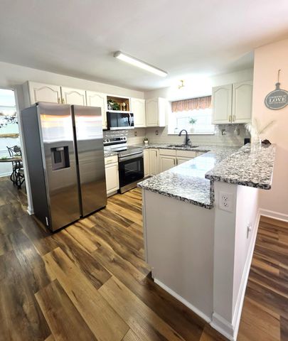 702 Pocahontas Trail, Georgetown, KY 40324