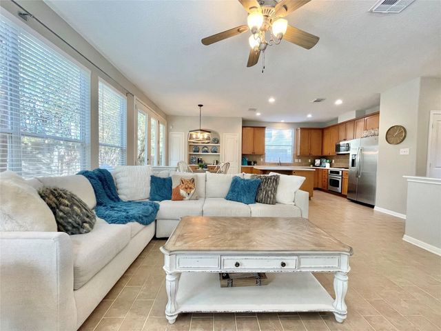 46 Flickering Sun Court, The Woodlands, TX 77382