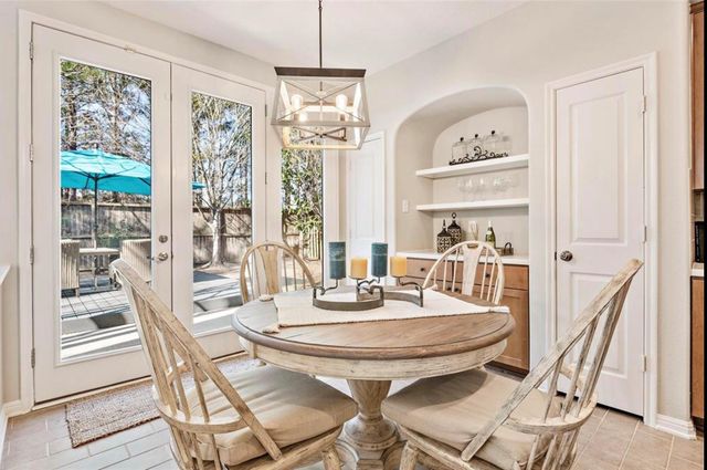 46 Flickering Sun Court, The Woodlands, TX 77382