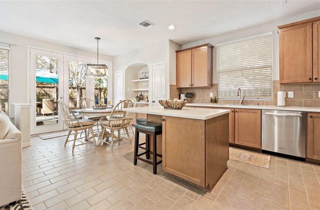 46 Flickering Sun Court, The Woodlands, TX 77382