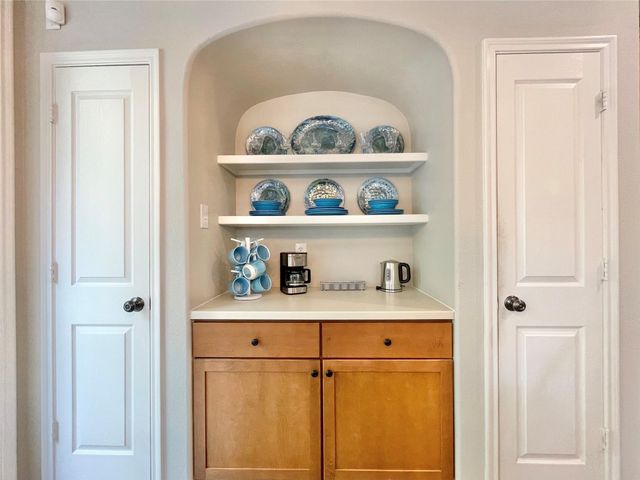 46 Flickering Sun Court, The Woodlands, TX 77382