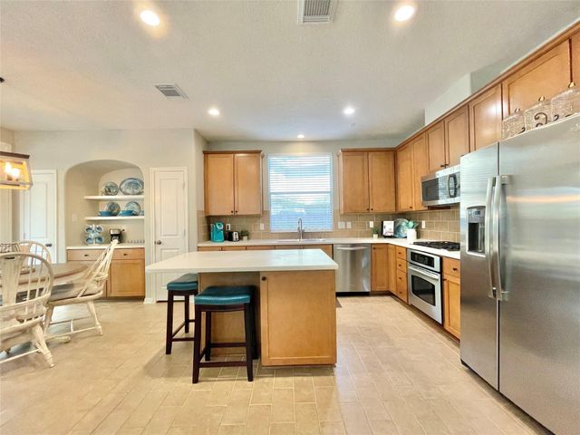 46 Flickering Sun Court, The Woodlands, TX 77382