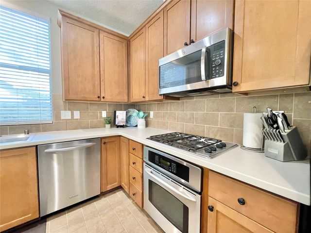 46 Flickering Sun Court, The Woodlands, TX 77382