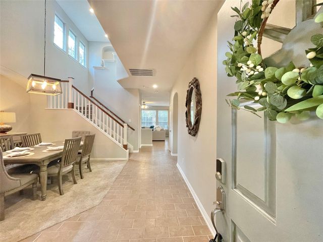 46 Flickering Sun Court, The Woodlands, TX 77382