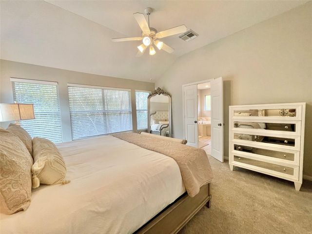 46 Flickering Sun Court, The Woodlands, TX 77382