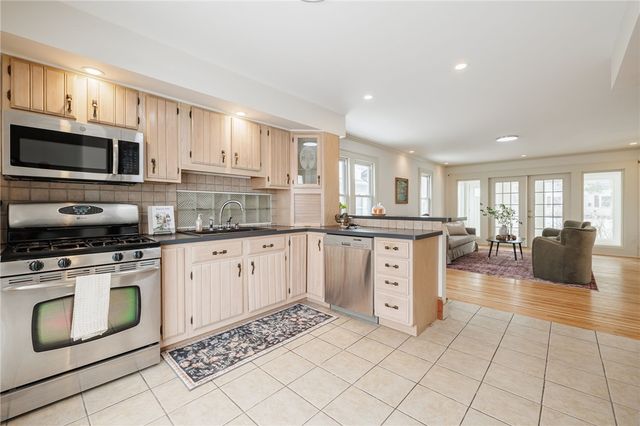 92 Wheeldon Drive, Greece, NY 14616