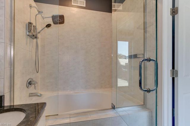 409 Duke St Apt 300, Norfolk, VA 23510