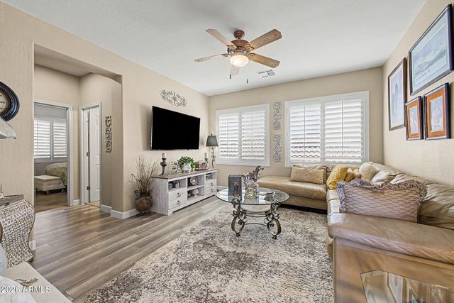 6905 S Sapphire Way, Chandler, AZ 85249