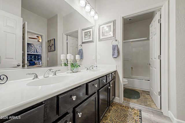 6905 S Sapphire Way, Chandler, AZ 85249