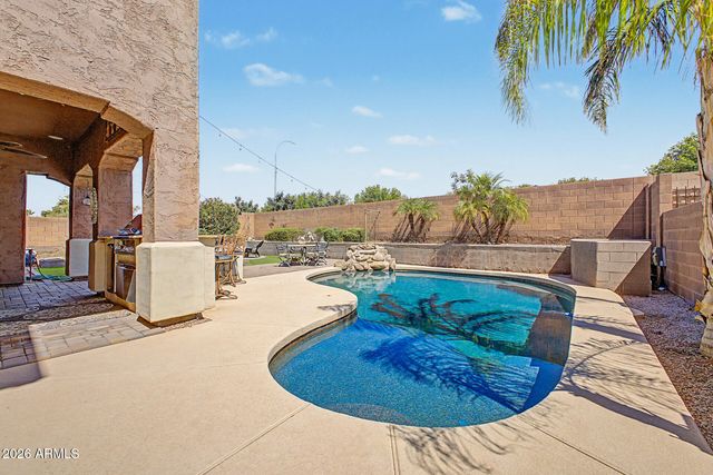 6905 S Sapphire Way, Chandler, AZ 85249