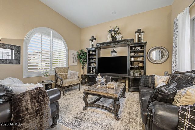 6905 S Sapphire Way, Chandler, AZ 85249