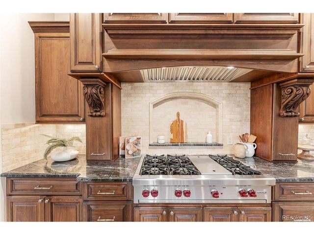 15 Foxtail Cir, Englewood, CO 80113