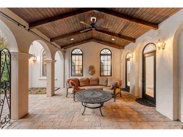 15 Foxtail Cir, Englewood, CO 80113