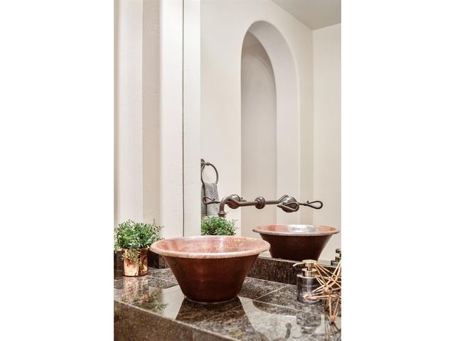 15 Foxtail Cir, Englewood, CO 80113