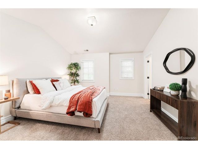 15 Foxtail Cir, Englewood, CO 80113