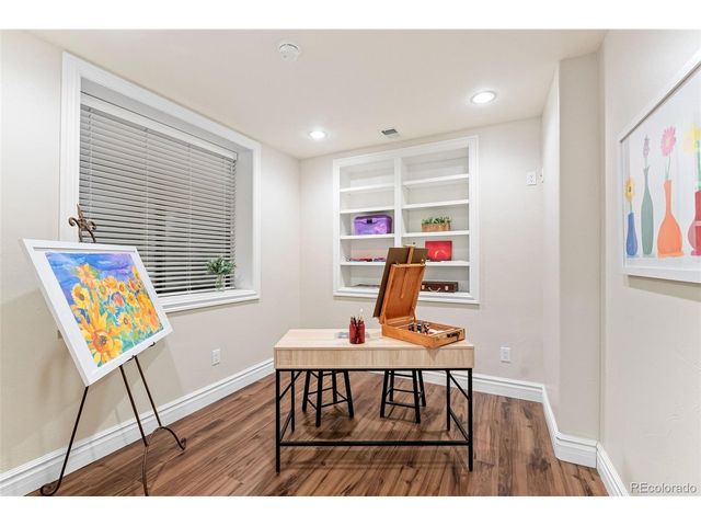 15 Foxtail Cir, Englewood, CO 80113