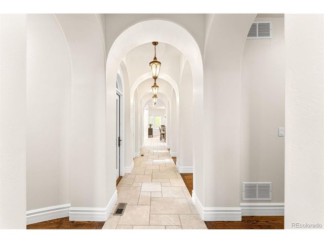 15 Foxtail Cir, Englewood, CO 80113