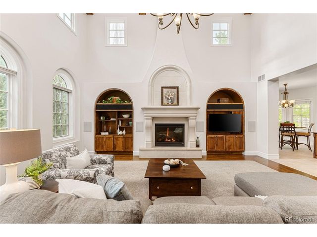 15 Foxtail Cir, Englewood, CO 80113