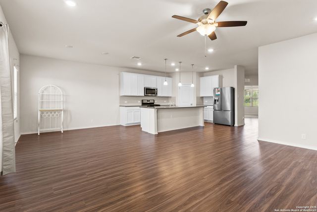 6822 Titan Park, Converse, TX 78109