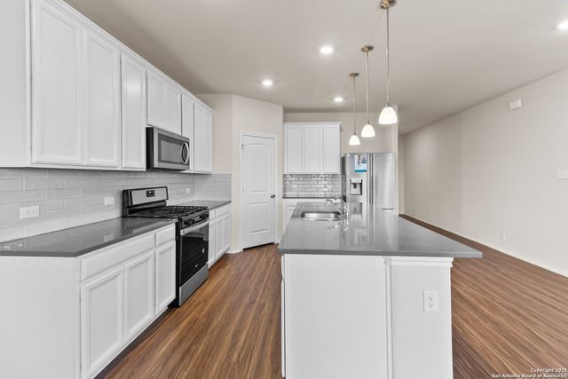 6822 Titan Park, Converse, TX 78109