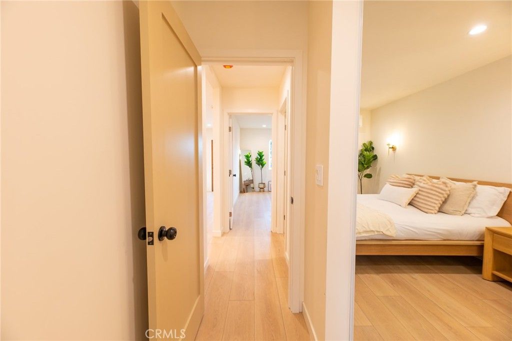 Image 11 of property listing at 1535 W 70th, Los Angeles, CA 90047