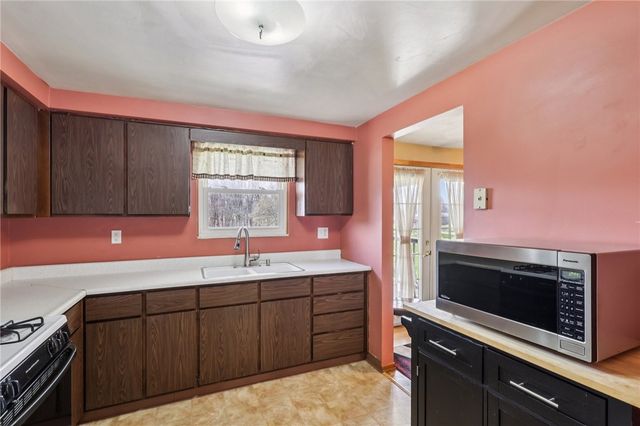 1413 Lexington Dr, North Sewickley Twp, PA 15066